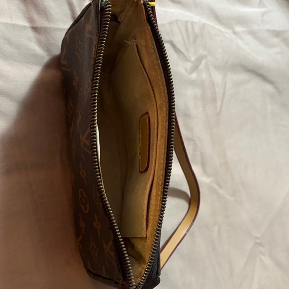 Louis Vuitton Brown Monogram Wristlet - Picture 4 of 8